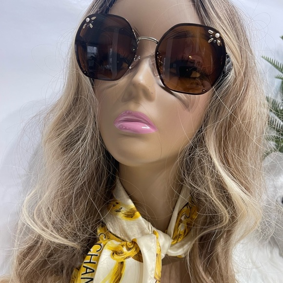 Coach Sunglasses - Picture 6 of 14